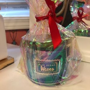 Blue ocean wave candle